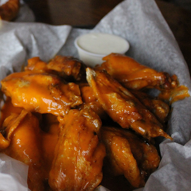 Best Buffalo Wings in West Des Moines | Coach's Pizza